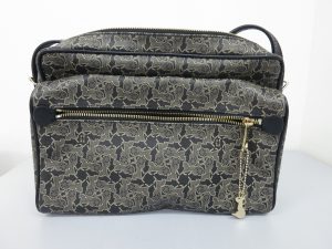 セリーヌ買取　ＰＶＣショルダーバッグ高価買取　大阪神戸　掃除をしていて出てきた商品