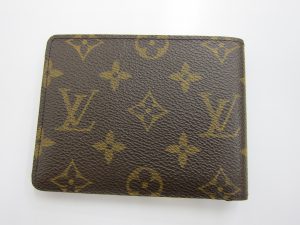 ヴィトン・高価買取・大阪神戸・ポルト・フォイユ・ミュルティプル・廃盤・型落ち買取