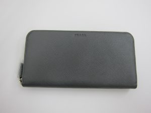 プラダ・高価買取・大阪・神戸・2ML317グレー・ブランド財布サフィアー・ラウンド財布・買取