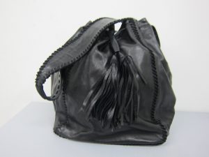 プラダ高価買取・巾着ショルダーフリンジ・神戸大阪買取ブランド