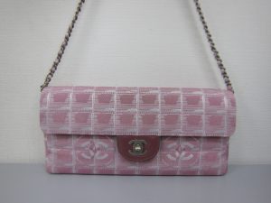 シャネル高価買取・大阪神戸・ニュートラベルラインチェーンバック・キャンバス・ピンク