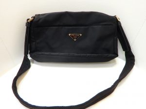 プラダ買取　ショルダーバッグ買取　ナイロン（テスート）素材　大阪神戸断捨離
