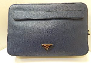 プラダ買取　クラッチバッグ　高価買取　サフィアーノ素材