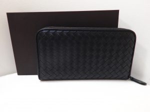ボッテガ買取　イントレチャート長財布　高価買取