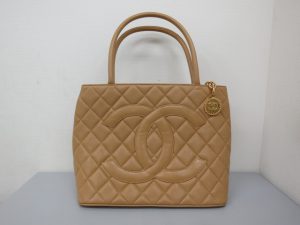 シャネル 復刻トート 買取 大阪・神戸 上品なベージュ 高価買取
