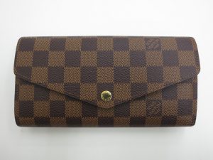 ルイヴィトン 新型ポルトフォイユサラ 買取 大阪神戸 財布買取