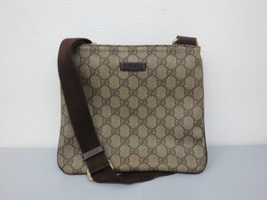 グッチ GGプラス 買取 PVCショルダーバッグ 梅雨(水)に強い