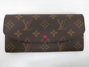 ルイヴィトン ポルトフォイユ・エミリー ブランド財布 高価買取