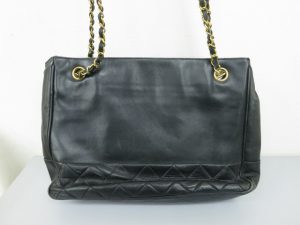昔のシャネルのバッグ 買取 大阪・神戸 ボロボロ状態でも高額査定