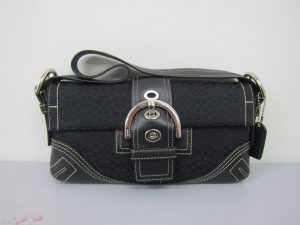 コーチ高価買取ショルダーバッグ シグネチャー 大阪神戸