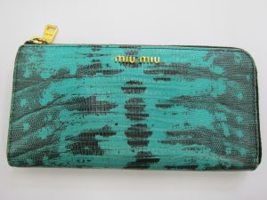 ミュウミュウ高価買取ファスナー長財布・パイソン柄大阪神戸買取