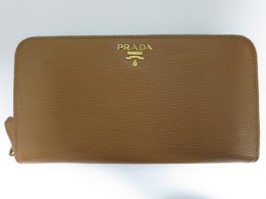 プラダ 買取 大阪 神戸 ラウンドジップ長財布 ブランド財布 無料査定