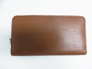 ルイヴィトン 買取 大阪 神戸 エピ ジッピーウォレット 茶 財布 無料査定